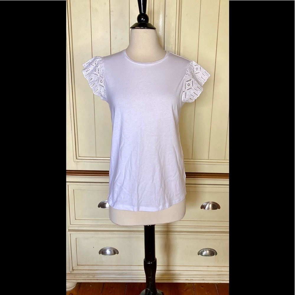 ⚜️Michael Kors Tee with Eyelet Lace Cap Sleeves⚜️NWOT